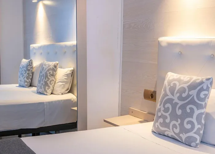 Hotel apartamentowy Rambla108 3*