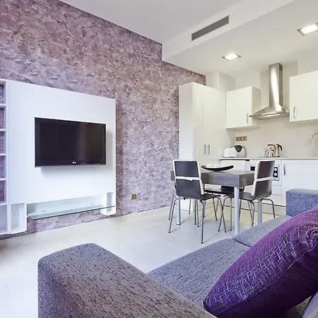 Lejlighedshotel Rambla108 3*
