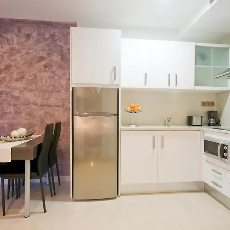 Appart hôtel Rambla108 3*