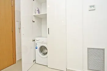 兰布拉大道公寓108号 3*